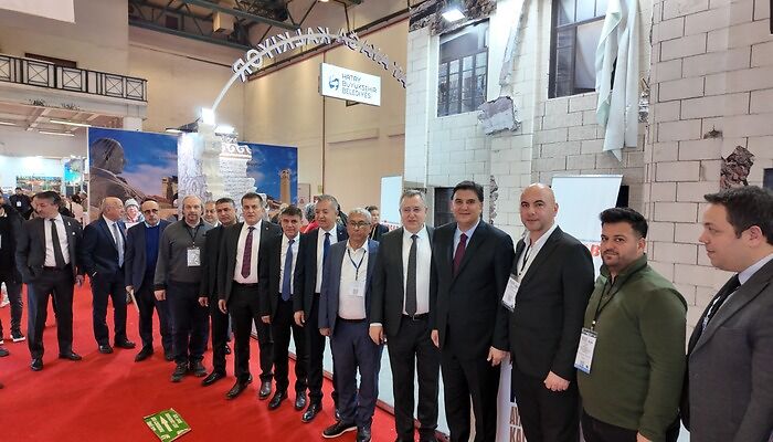 HBB EMITT FUARINDA HATAY’I TANITTI!