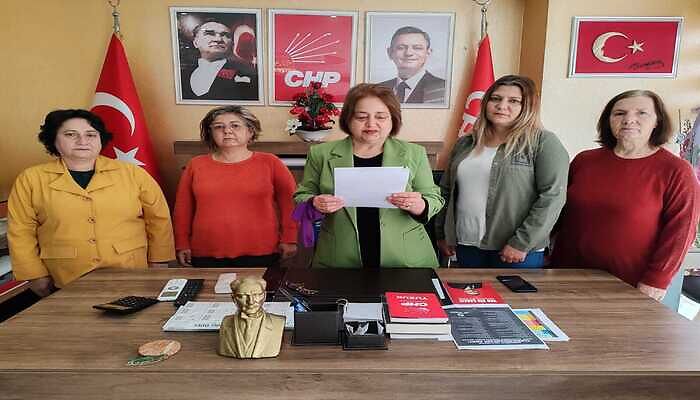 CHP ERZİN KADIN KOLLARI BAŞKANI NERMİN DANİŞ 8 MART DÜNYA KADINLAR GÜNÜ NEDENİYLE BASIN AÇIKLAMASINDA BULUNDU!