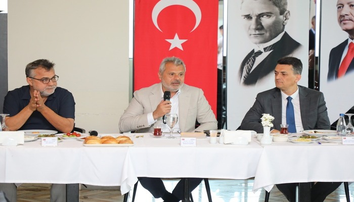 BAŞKAN ÖNTÜRK KENT KONSEYİ ÜYELERİYLE BİR ARAYA GELDİ!