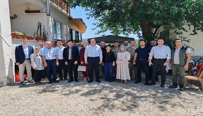 KIZLARÇAYI MAHALLE MUHTARI FATİH ATASEVER EVİNDE İKRAMDA BULUNDU!