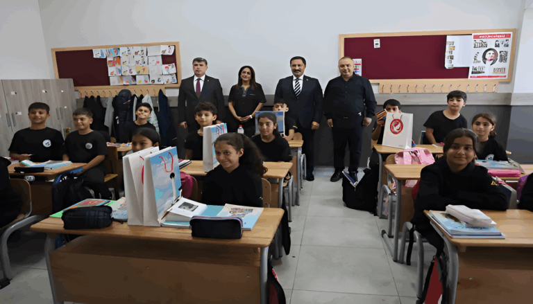 HATAY’DA 6 ŞUBAT DEPREMİNİN ARDINDAN 199 YENİ OKUL İNŞA EDİLDİ!