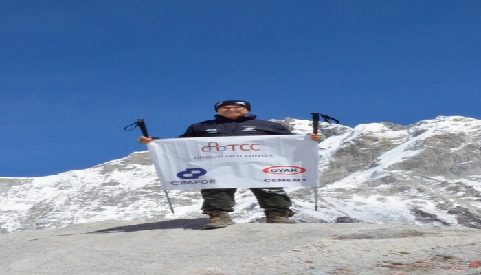 OYAK ÇİMENTO ADANA FABRİKA DİREKTÖRÜ MUSTAFA TURAN EVEREST BASE CAMP TIRMANIŞINI BAŞARIYLA TAMAMLADI!