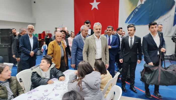 BAŞKAN ÖNTÜRK İFTARDA ERZİNLİLERLE BULUŞTU!