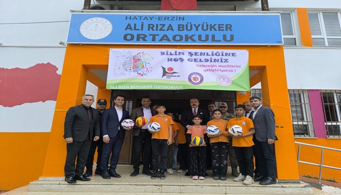 TÜBİTAK 4006 BİLİM FUARI İLK DEFA ALİ RIZA BÜYÜKER OKULUNDA GERÇEKLEŞTİ!