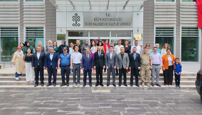 ERZİN HALK EĞİTİMİ MERKEZİ YILSONU SERGİSİNİ AÇTI!
