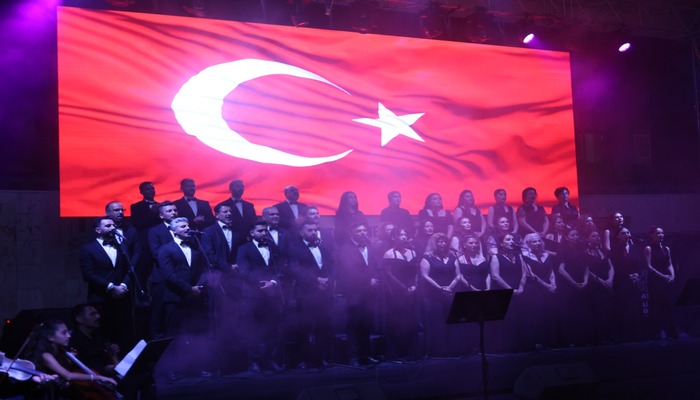HATAY’DA “VEFA” KONSERİYLE UNUTULMAZ SANATÇILAR ANILDI!