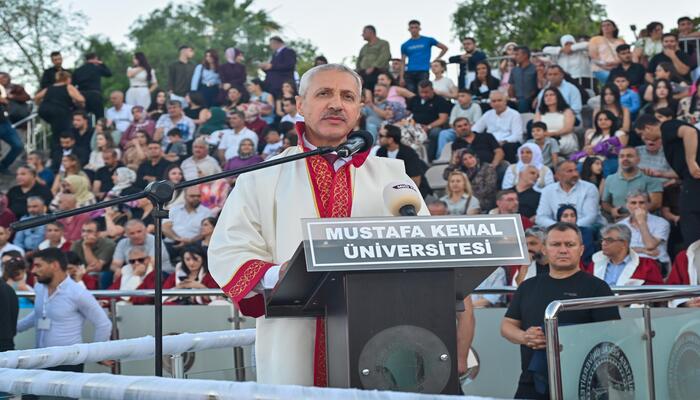 HMKÜ’de 2025-2026 Eğitim Öğretim Yılında Coşkulu Bir Mezuniyet Töreni Düzenledi!